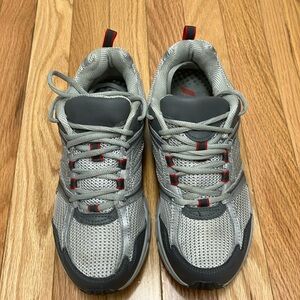 Prospirit Athletic‎ Gear Woman’s Gray & Red Sneaker